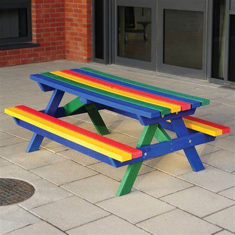 Swa Dining Table